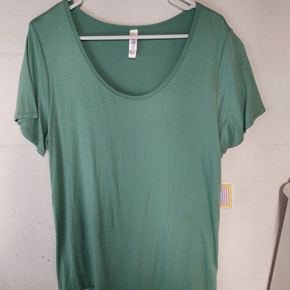 LuLaRoe Classic T
